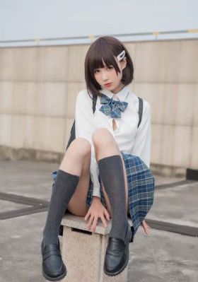女生扣自己逼的视频_720超清免费观看